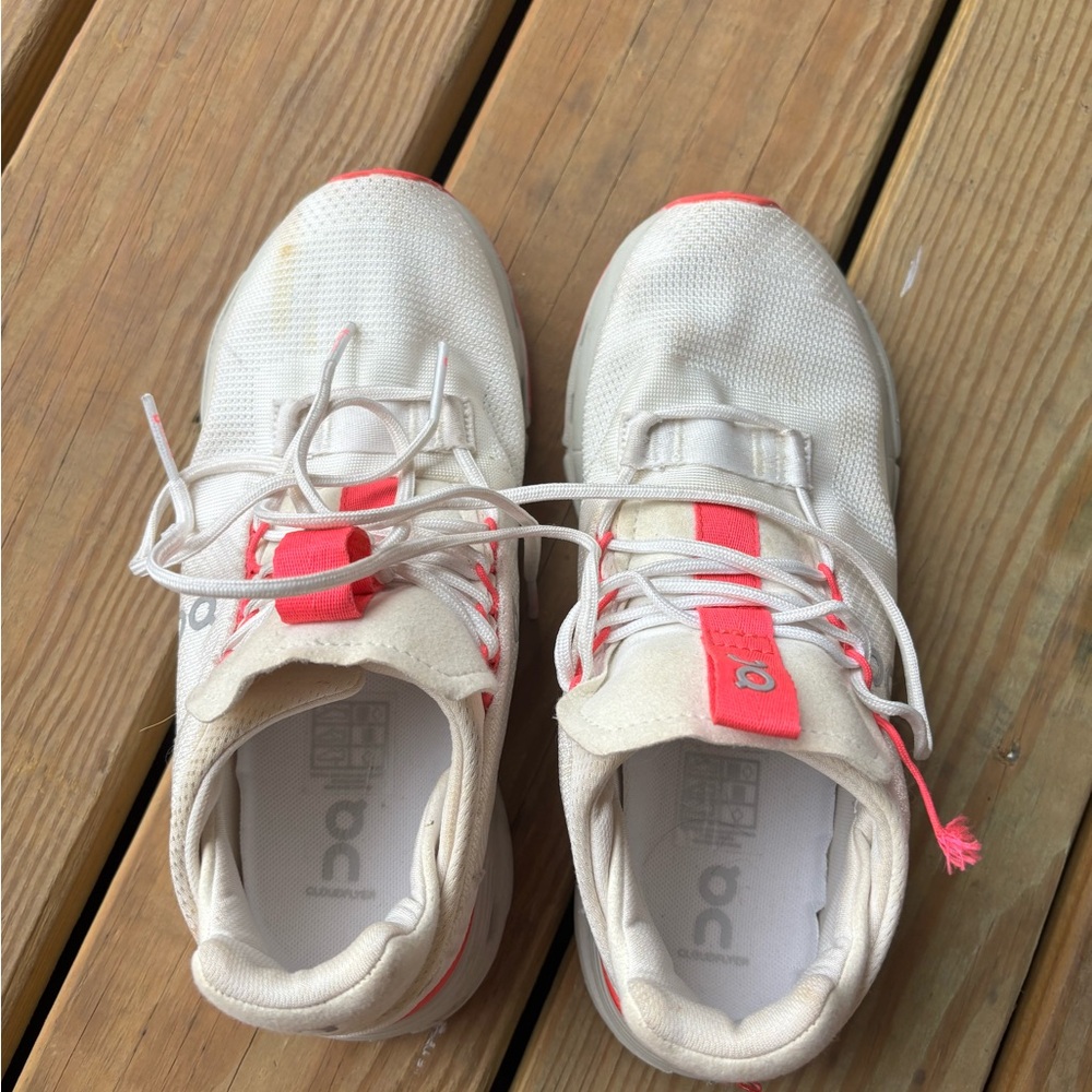 On Running Women’s White and Pink Sneakers